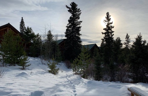 Lac Le Jeune Cabin | Romantic Log Cabin Getaway