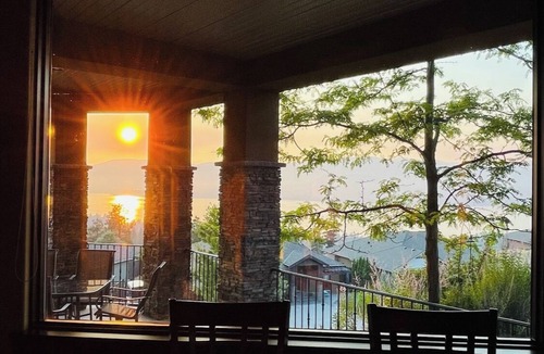 Southwest Mission House | Romantic Sunset lake view house - uppermission