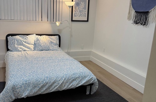 Sappertown Bed & Breakfast | Room for rent in Beautiful Neighbourhood - Brand New Recreation Center Nearby