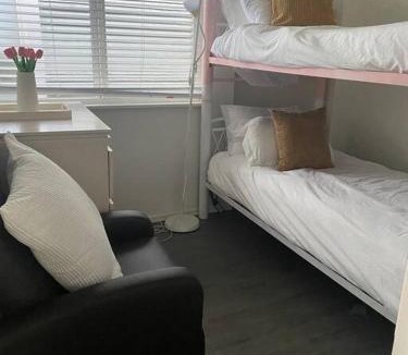 Kitsilano House | Room in an upper level 4 bedroom-1bathroom home on a quiet tree lined street