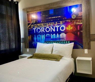 Cabbagetown South Hotel | Royal Oak Inn