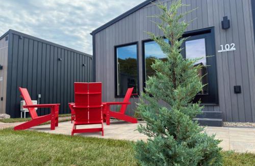 Charlottetown Hotel | Royalty Maples Motel & Cottages