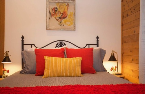 Bloomfield Bed & Breakfast | Runaway Rooster B&B - The Roost