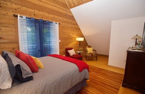 Bloomfield Bed & Breakfast | Runaway Rooster B&B - The Roost