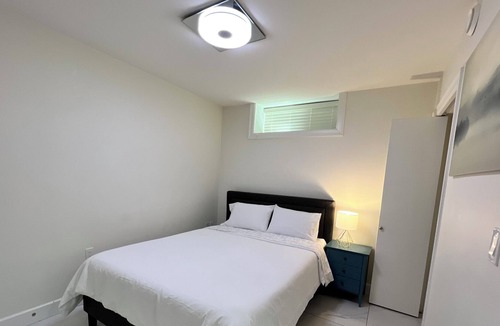 Renfrew-Collingwood Apartment | Rupert House
