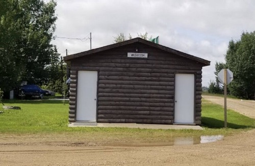 West Central Saskatchewan Cabin | Rustic Cabin at Delaronde Resort - Cabin #7