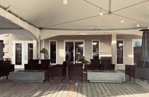 Papineau Regional County Municipality Ski Chalet | Rustic chalet for 100 people