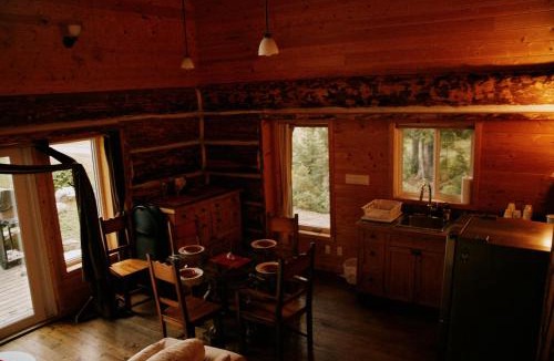 Columbia Valley Ski Chalet | Rustic Dream Cabin at Beaverfoot