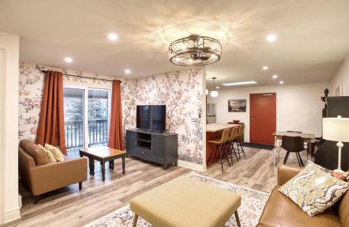 Lincoln Apartment | Rustic Elegant Stays in Niagara Benchlands
