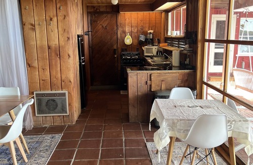 Ontario Cabin | Rustic Log Cabin With A Private Beach.