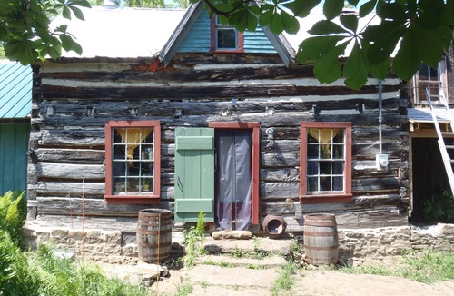 Edwardsburgh/Cardinal Cabin | Rustic Log cabin in private setting near Ottawa