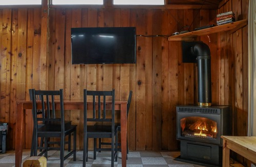 Port Severn Cabin | Rustic Muskoka Cabin on the Lake- Port Severn
