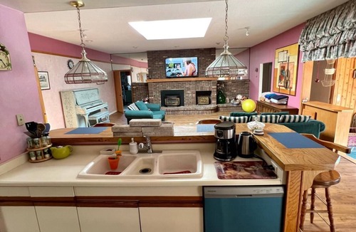 Oro Station Cottage | Rustic Retreat: Spacious Cottage with Private Saltwater Pool and Sauna