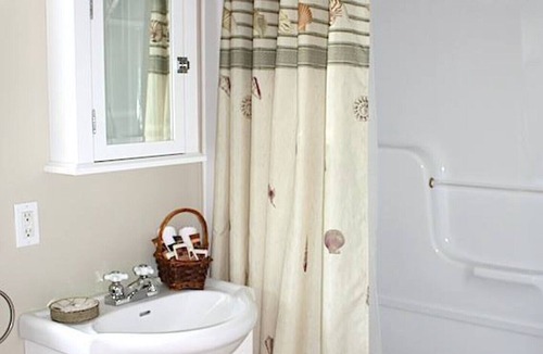 Rusticoville House | Rustico Tides Cottages, Unit 2