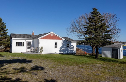 Sambro Cottage | Sambro Cottage on the Ocean - Best of both!