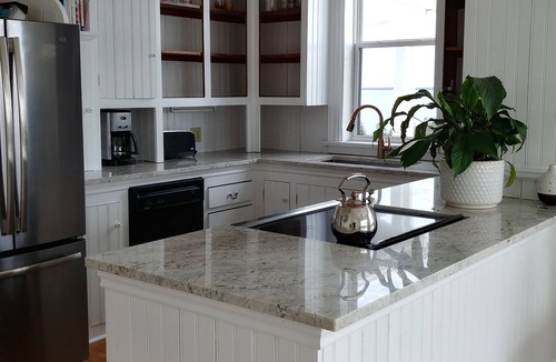 Lunenburg County House | Sanctuary Oceanview Getaway