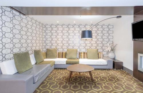 Clearbrook Hotel | Sandman Hotel and Suites Abbotsford