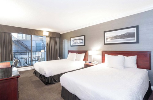 Dilworth Mountain Estates Hotel | Sandman Hotel & Suites Kelowna