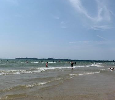 Crystal Beach House | Sandy Cove Cottage