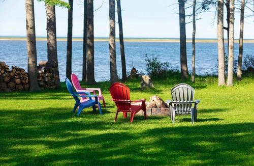 Belle River Cottage | Sandy Days Beach House - Private Waterfront Property