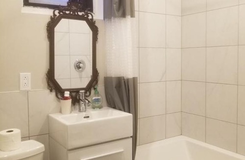 Cote-Des-Neiges—Notre-Dame-De-Grace Apartment | Sanitized renovated close to subway and 24 hrs services