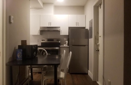 Cote-Des-Neiges—Notre-Dame-De-Grace Apartment | Sanitized renovated close to subway and 24 hrs services