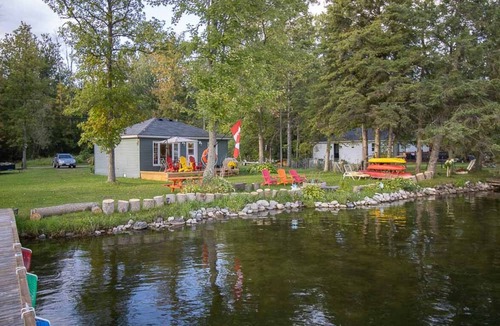 Quinte West Cottage | Savi By The River - Cozy & Affordable 1Br Cottage plus Bunkie w/Watercraft, Deck, Firepit