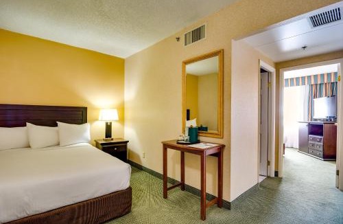 Southside Hotel | Sawridge Inn and Conference Centre Edmonton South