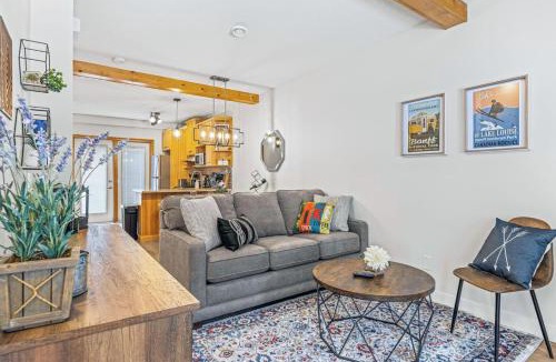 Harvie Heights House | Scenic 2BR Haven with MTN Views Near DT Banff