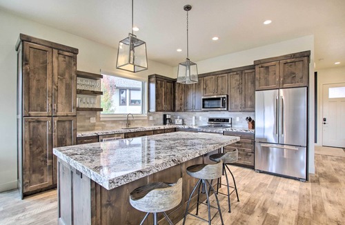 Eden House | Scenic Eden Gem w/Hot Tub ~ 6 Mi to Ski Area