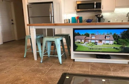 Stratford Apartment | Scenic "Harbour View House" Beautiful Waterfront, Overlooking Charlottetown.