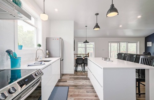 Clearview Apartment | Schoolhouse Loft near hiking, biking, beach, golf and more