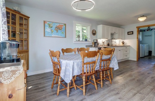 Bay View Cottage | Sea Breeze- Cave View Cottages- Year Round Vacation Rental.