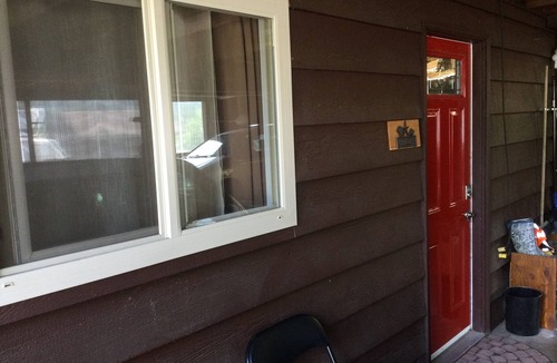 North Cowichan House | Sea Shell Inn. A cozy hideaway