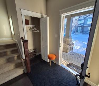 Griesbach House | Sean Comfy Home