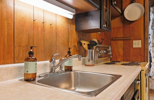 Juan de Fuca Electoral Area Cabin | Seaside Cabin near French Beach Provincial Park
