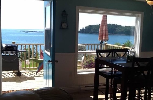 Seeleys Cove Cottage | Seaside Cottage On Beautiful New Brunswick Beach