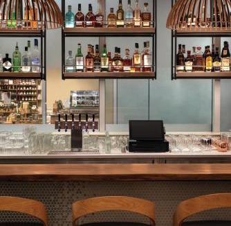 Lower Lonsdale Hotel | Seaside Hotel North Vancouver