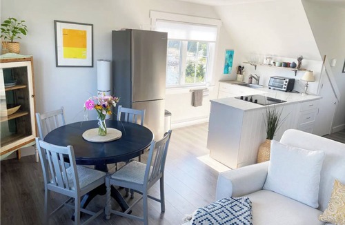 Hubbards Apartment | Seaside Splendor: Studio Apartment with Mesmerizing 180° Ocean View