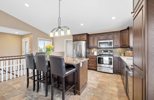 Rusticoville House | SeaView - Home Away From Home