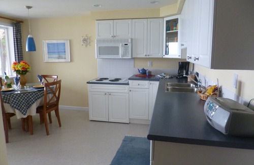 West Sechelt Apartment | Sechelt Oceanfront Suite