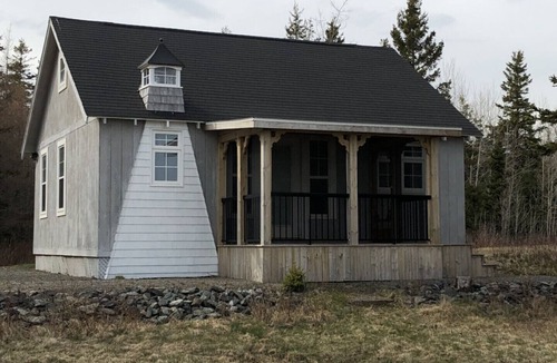 Murray Harbour Cottage | Secluded cottage situated on the rocky shores of Eastern PEI