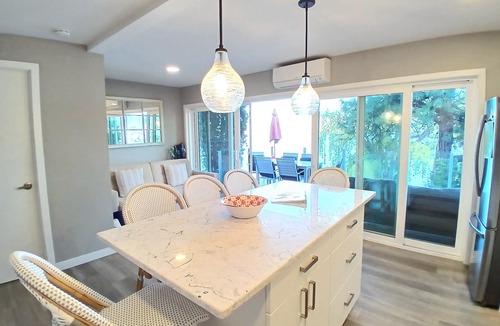 Central Okanagan Cabin | Seclusion Bay Resort 14. Lux Lake Beachfront End Cabin sleeps 8 on Okanagan Lake