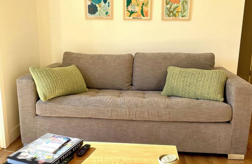 Delta House | Self Contained Suite in a lovely beachside village close to downtown Vancouver