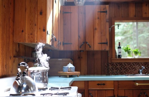 Savary Island Cabin | Semi-Waterfront: 2 minutes walking distance to a beautiful sandy beach!