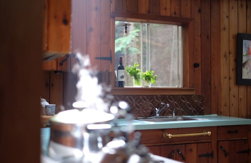Savary Island Cabin | Semi-Waterfront: 2 minutes walking distance to a beautiful sandy beach!