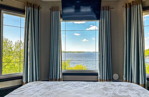 Muskoka Lakes Cottage | Serenity Central North on beautiful Lake Muskoka.