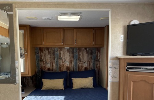 Stanhope House | “Serenity place” RV 35ft, 2 bedroom, quiet, close to the beach