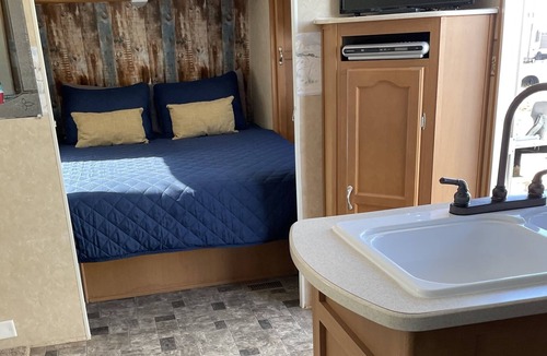 Stanhope House | “Serenity place” RV 35ft, 2 bedroom, quiet, close to the beach