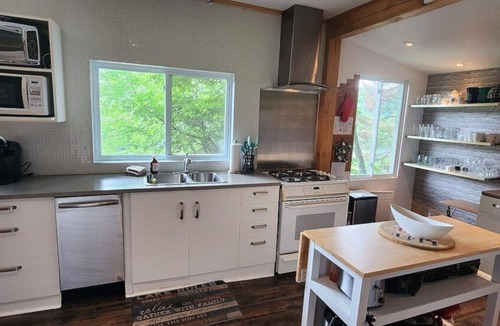 Huberdeau Cabin | Serenity - Tree house on the lake
